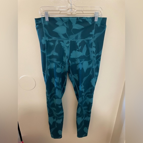 ✨Women’s All In Motion Full Length Leggings Size XL - Picture 1 of 7